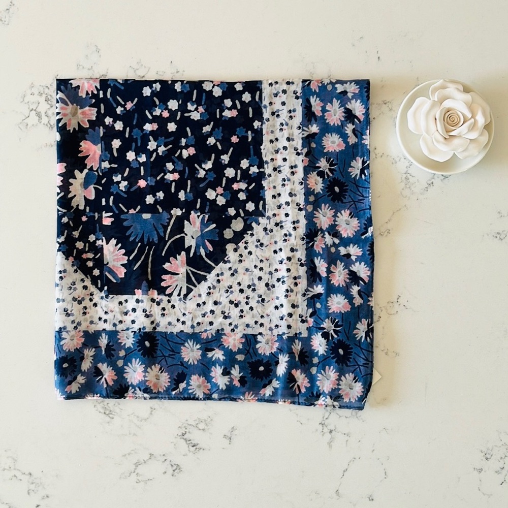 Madewell 100% Cotton Heart Bandana - Picture 4 of 15